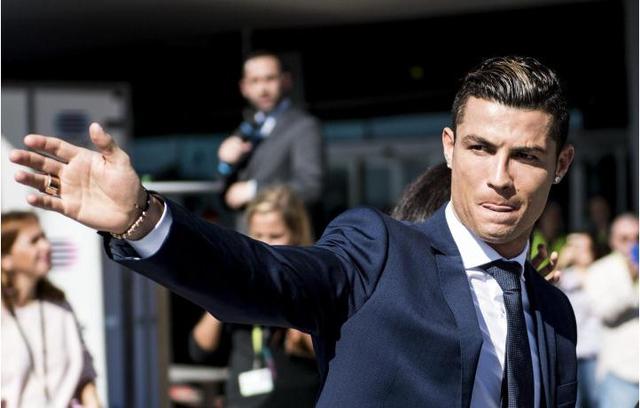 意甲：那不勒斯险胜维罗纳