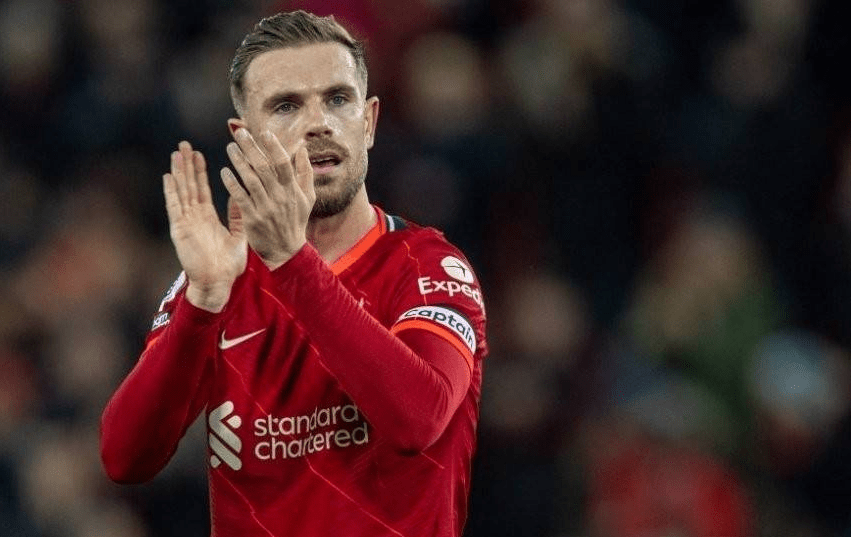 东契奇34+8湖人拒灰熊逆转避连败！41岁詹姆斯31+9拉拉维亚21+9