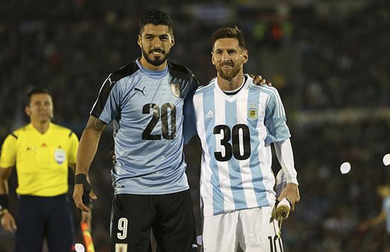 111年耻辱！曼联足总杯一轮游，18岁新星染红，未来只剩一地鸡毛？