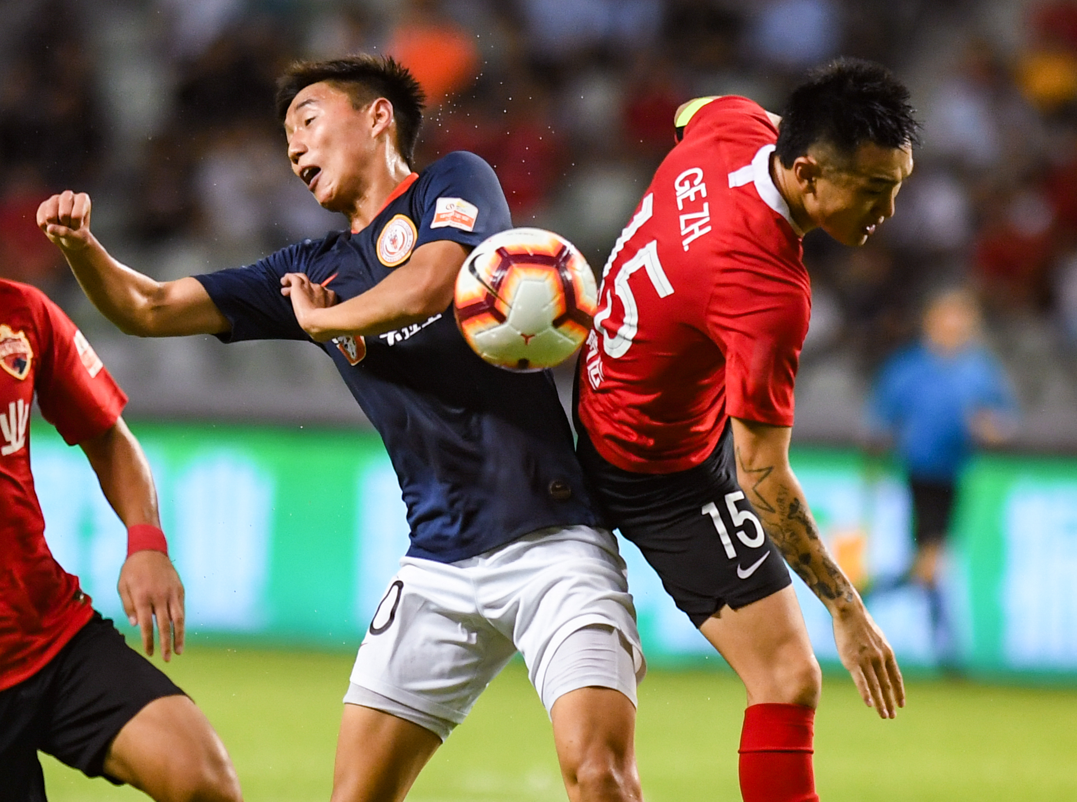 足坛悲喜一夜！埃及3-2险胜晋级，罗马2-0进欧冠区，尼日利亚2-0晋级4强